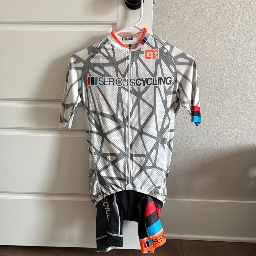 Women’s XS Serious Cycling | Bib & Jersey